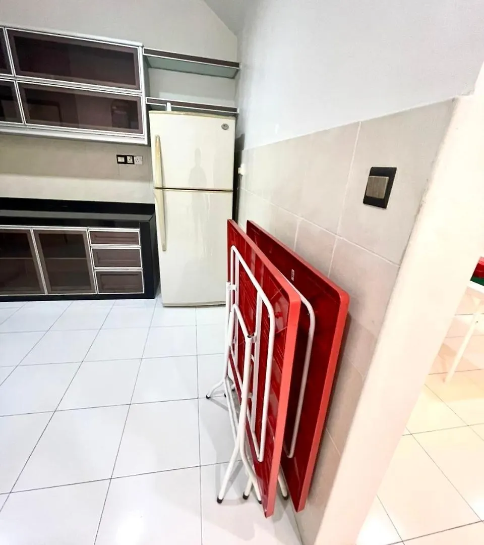 Lovely Homestay Austin Setia Indah 911 Джохор-Бару
